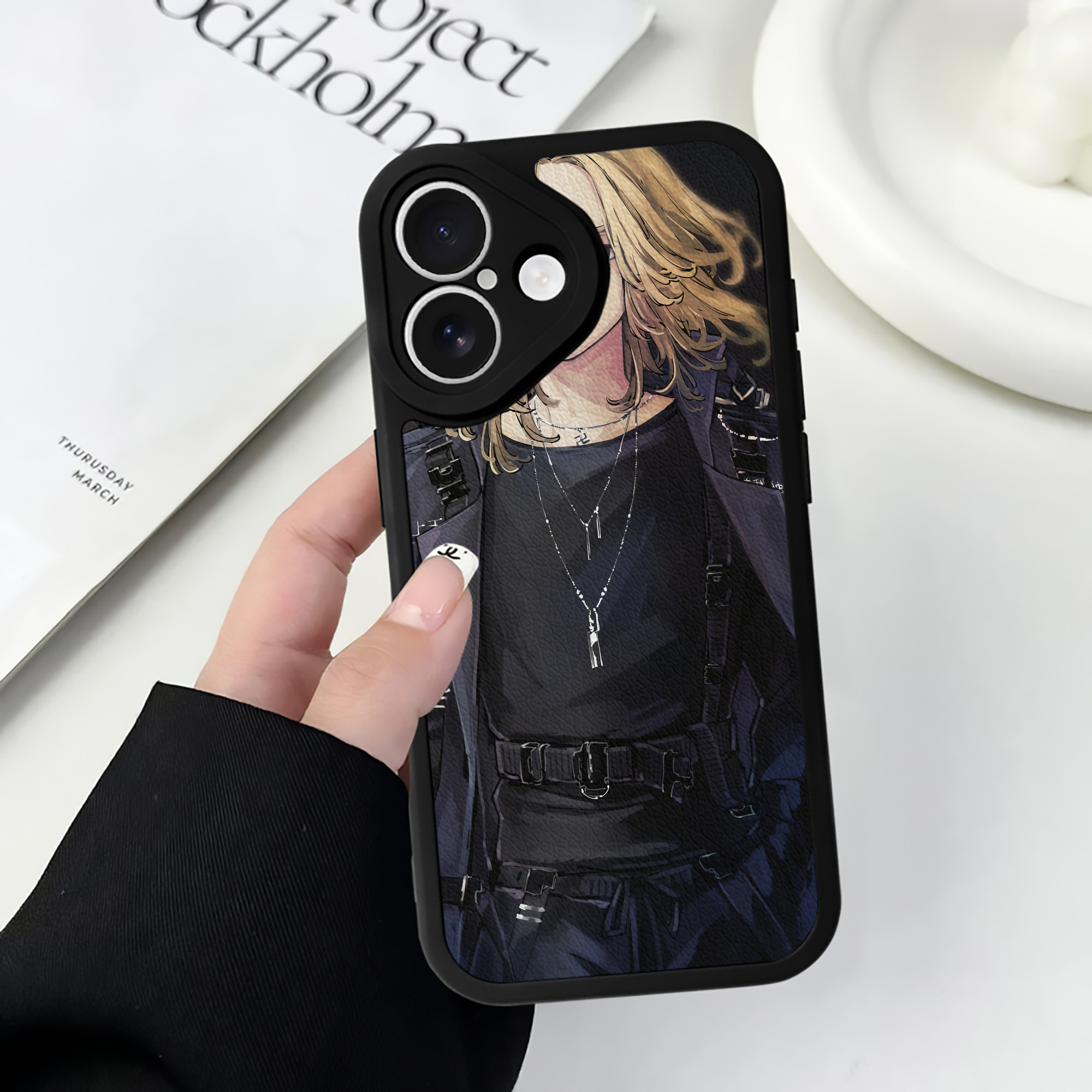 （画像用） 東京リベンジャーズ Tokyo Revengers 【iPhone 16シリーズ対応】シリコンスマホケース（レザー調） 材質：シリコン